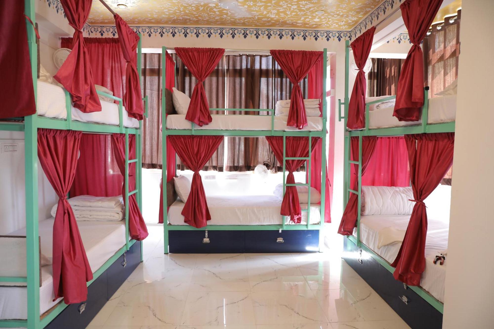 Hostel Funky Bunky Udaipur Exteriör bild