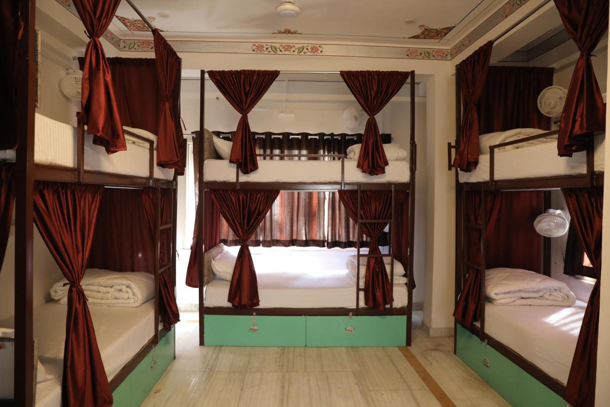 Hostel Funky Bunky Udaipur Exteriör bild