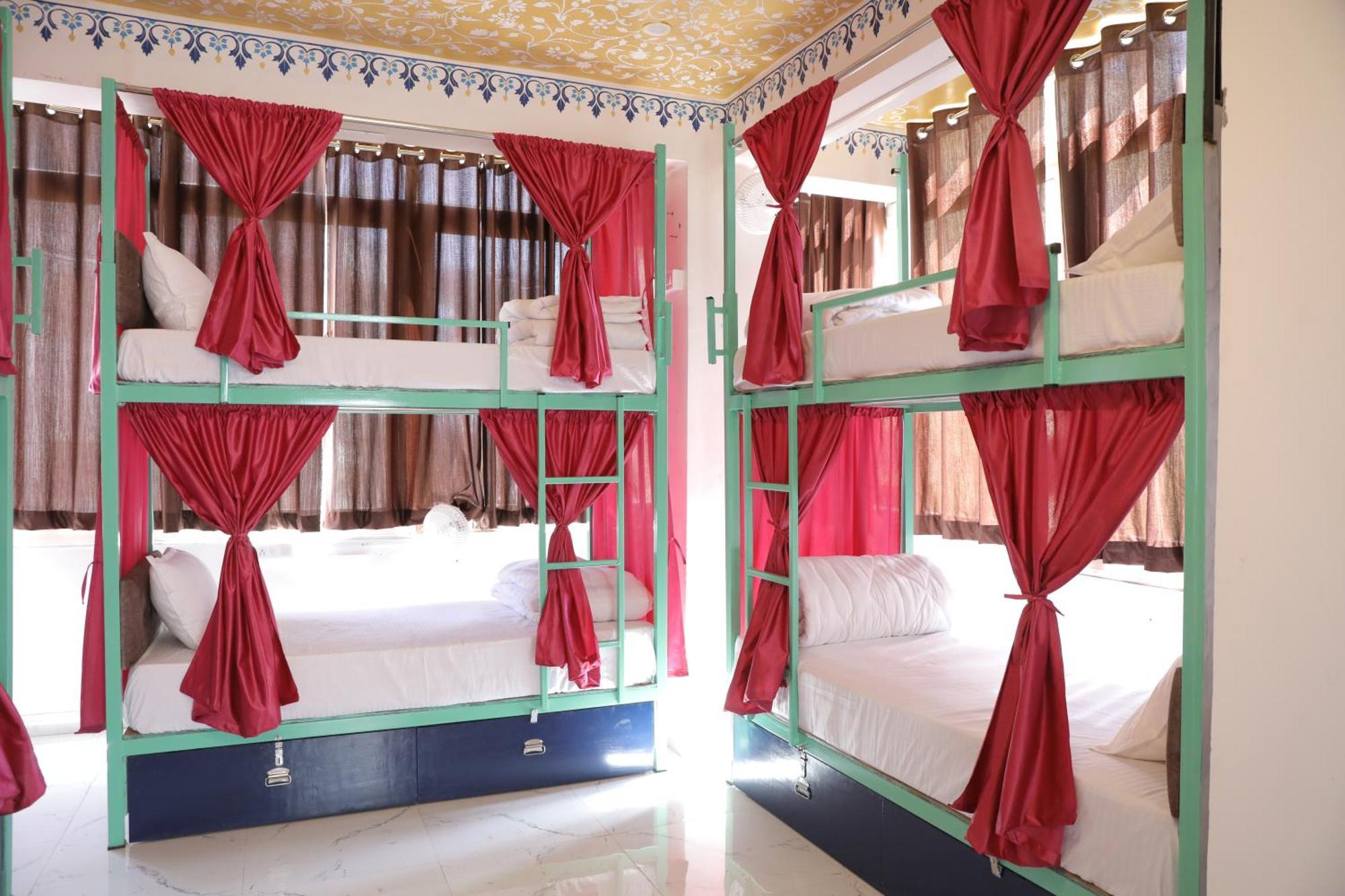 Hostel Funky Bunky Udaipur Exteriör bild