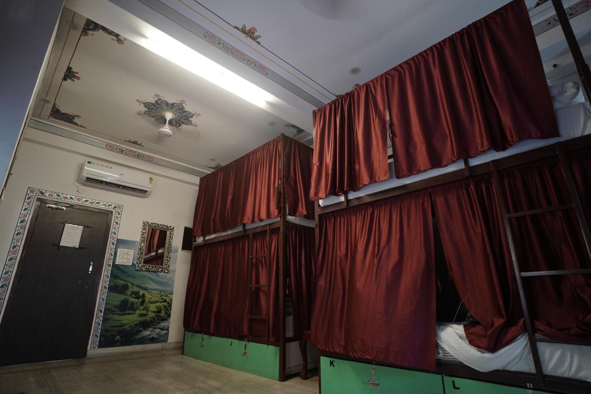 Hostel Funky Bunky Udaipur Exteriör bild