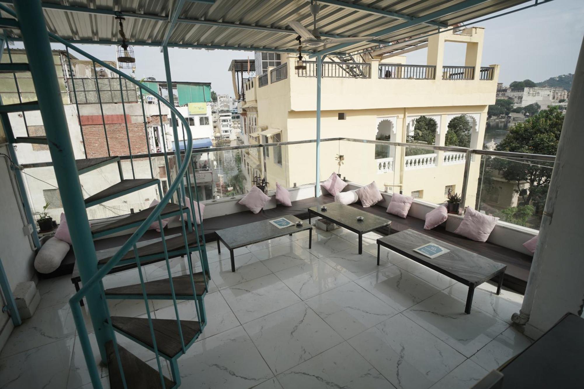 Hostel Funky Bunky Udaipur Exteriör bild