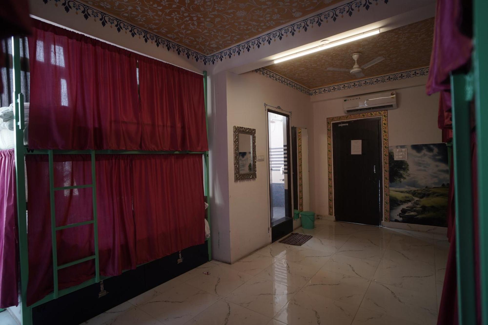 Hostel Funky Bunky Udaipur Exteriör bild